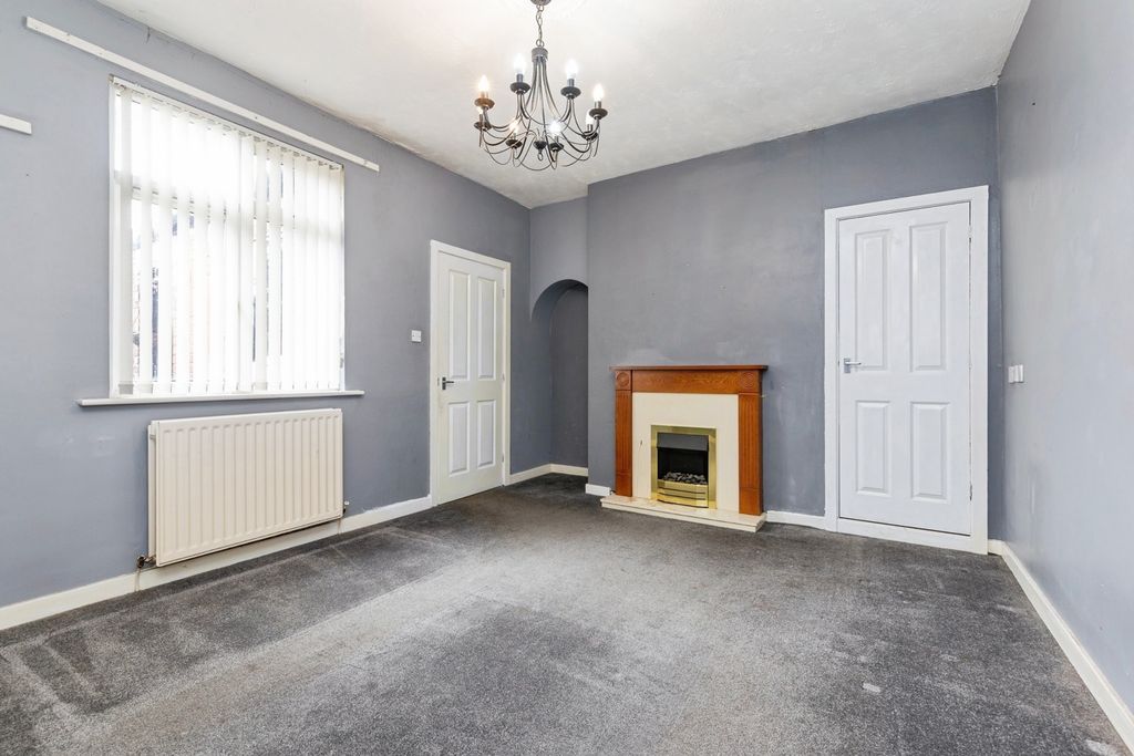Property photo 2 of 16 Photo
