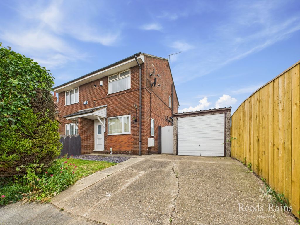 Property photo 1 of 17 External