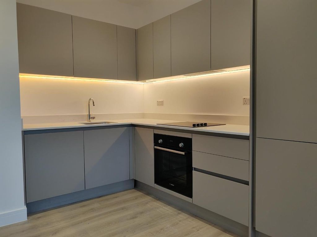 Property photo 2 of 8 1000003538.Jpg