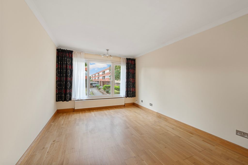 Property photo 3 of 12 Picture No. 04