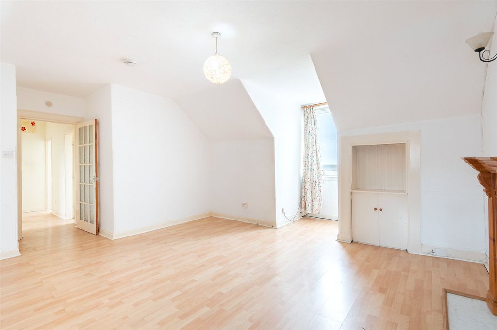 Property photo 2 of 18 Picture 2