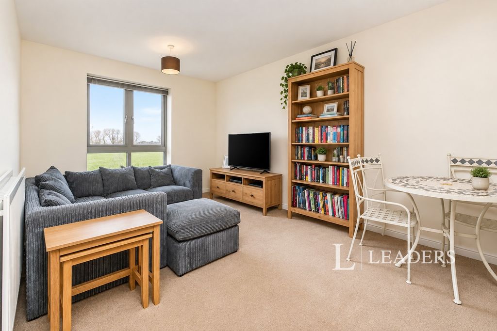 Property photo 2 of 11 Pbox-Img.Png