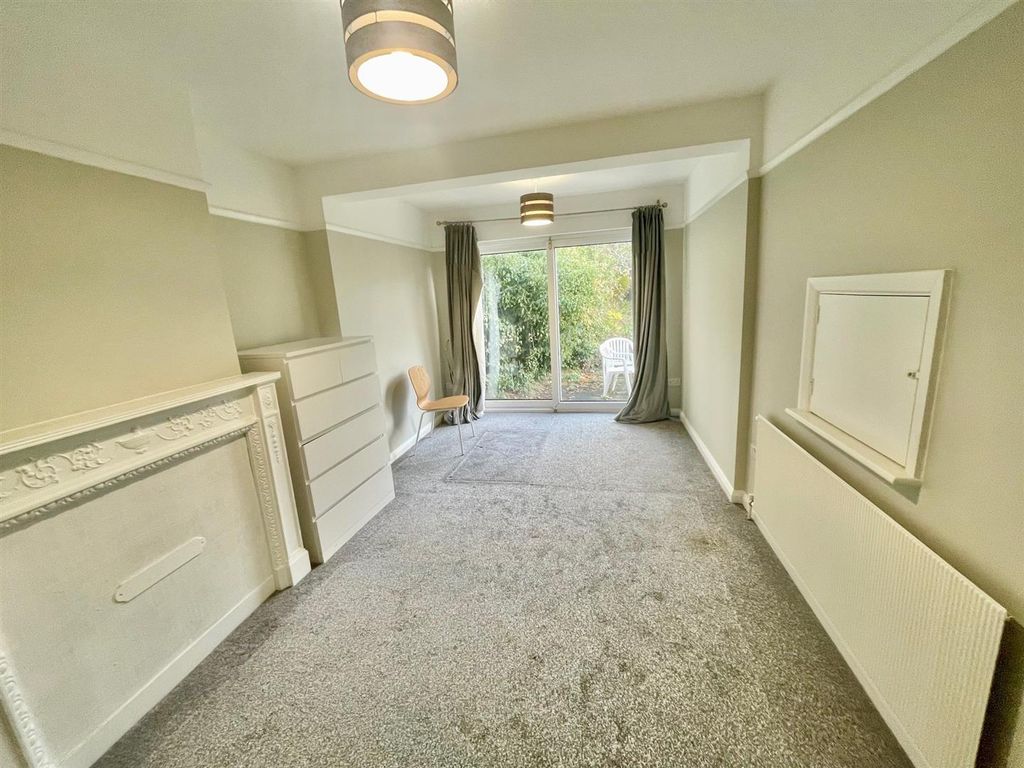 Property photo 3 of 8 Bedroom Rear 31 The Byway.Jpg