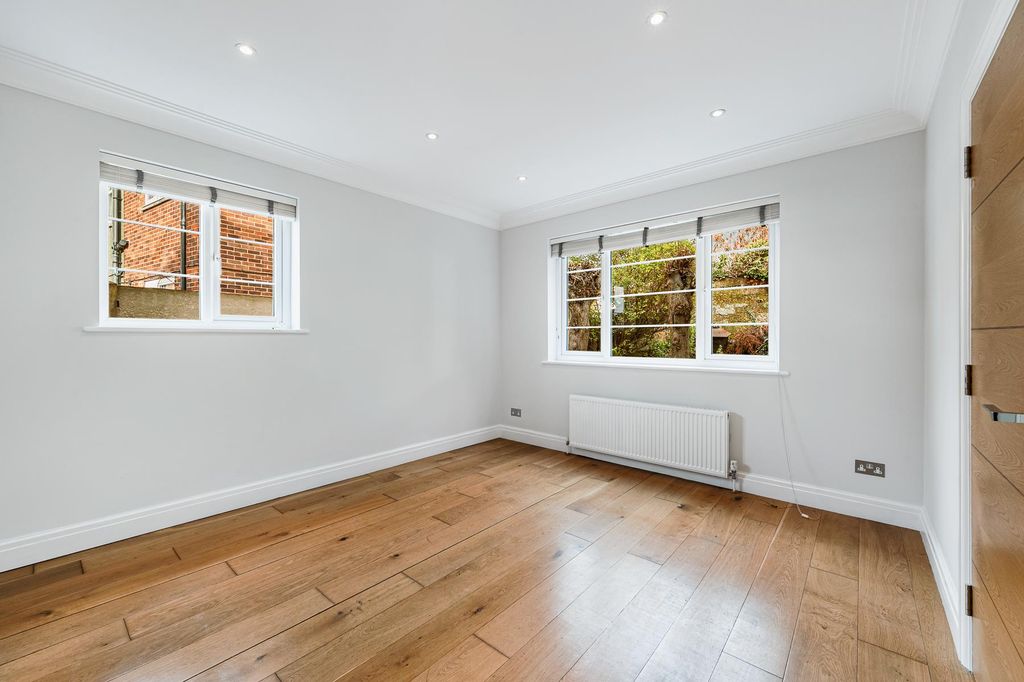 Property photo 3 of 9