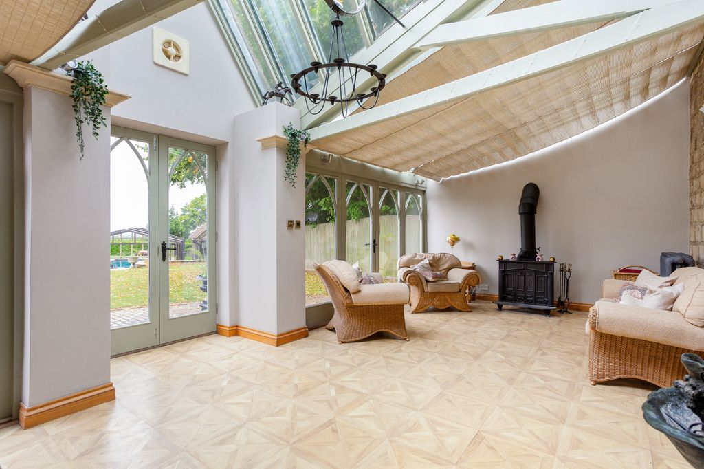 Property photo 2 of 55