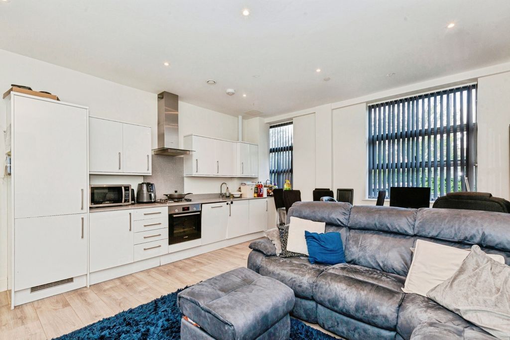 Property photo 2 of 12 Living/Kitchen Area