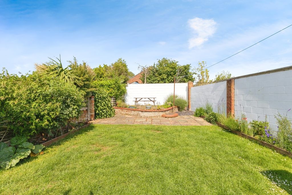 Property photo 2 of 18 Photo