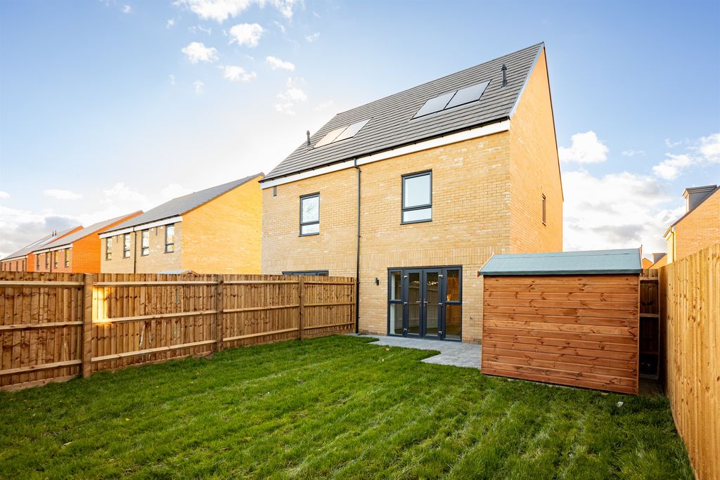 Property photo 2 of 14