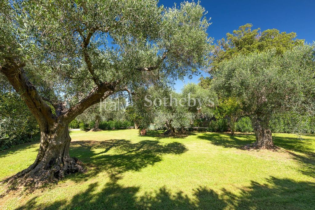 Property photo 3 of 28