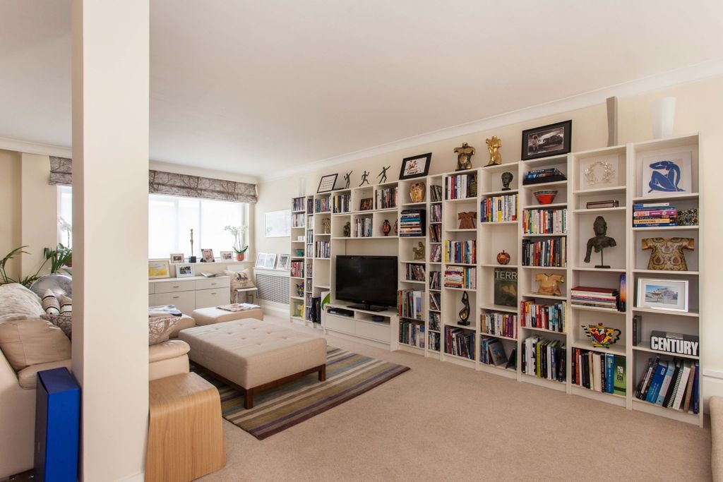 Property photo 2 of 6