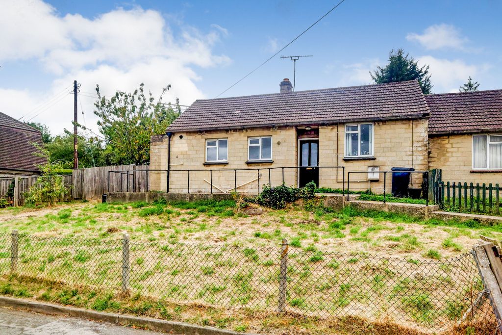 Property photo 1 of 14 3 Hobbes Close, Malmesbury, Wiltshire, Sn16 0Da