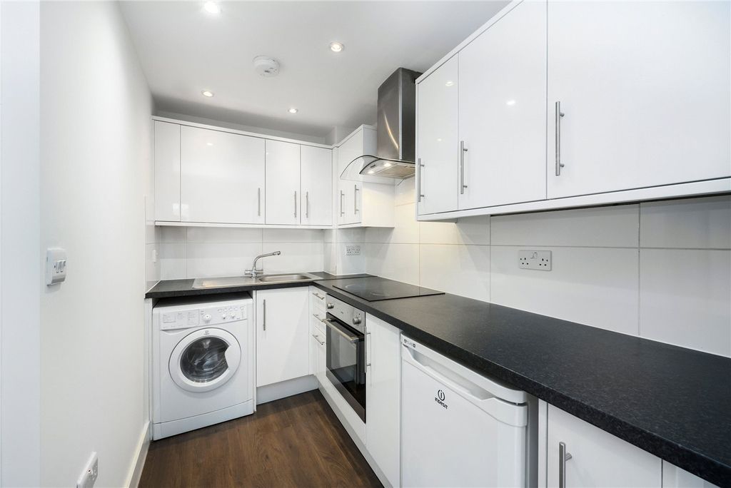 Property photo 1 of 5