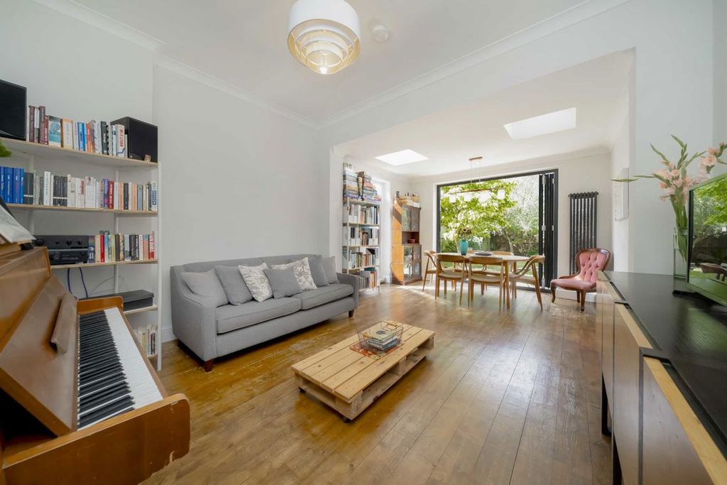 Property photo 2 of 14