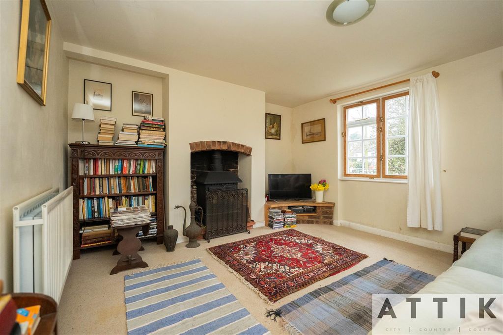 Property photo 2 of 36 Oldpostoffice-11.Jpg