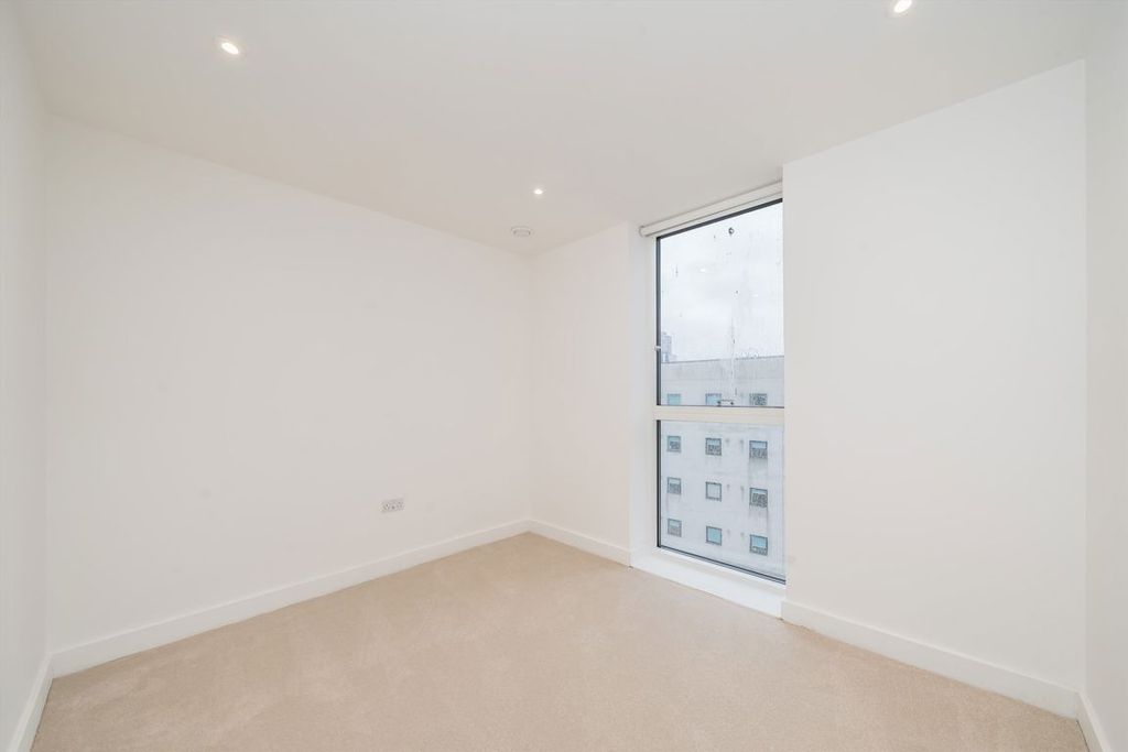 Property photo 3 of 5