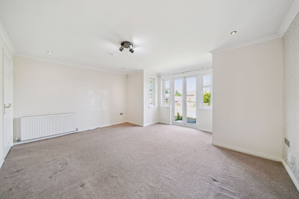 Property photo 3 of 26