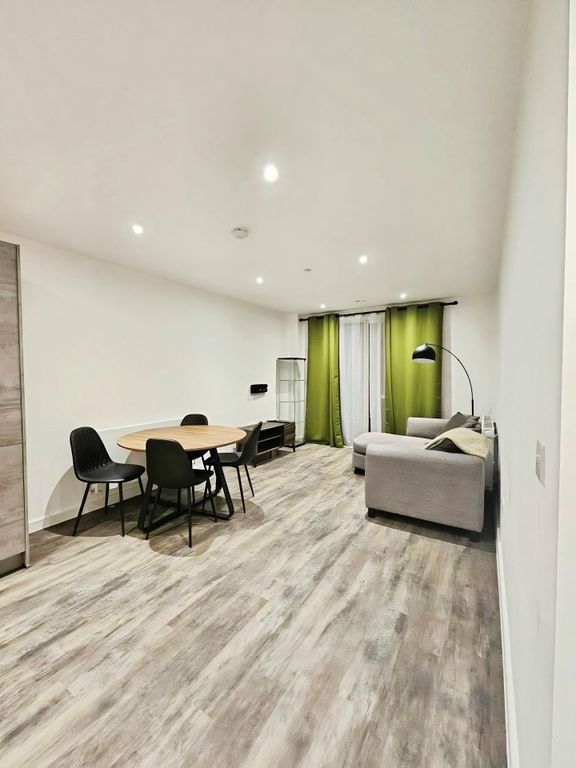 Property photo 2 of 5 4F5Bb009-B1.Jpeg