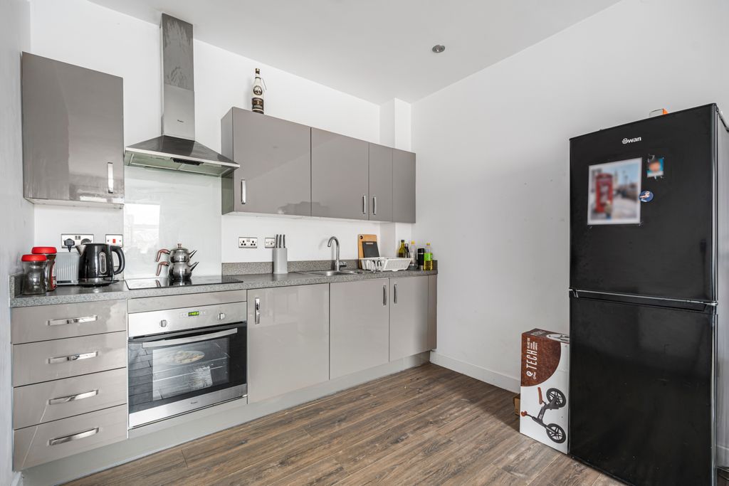 Property photo 2 of 9 4_61141