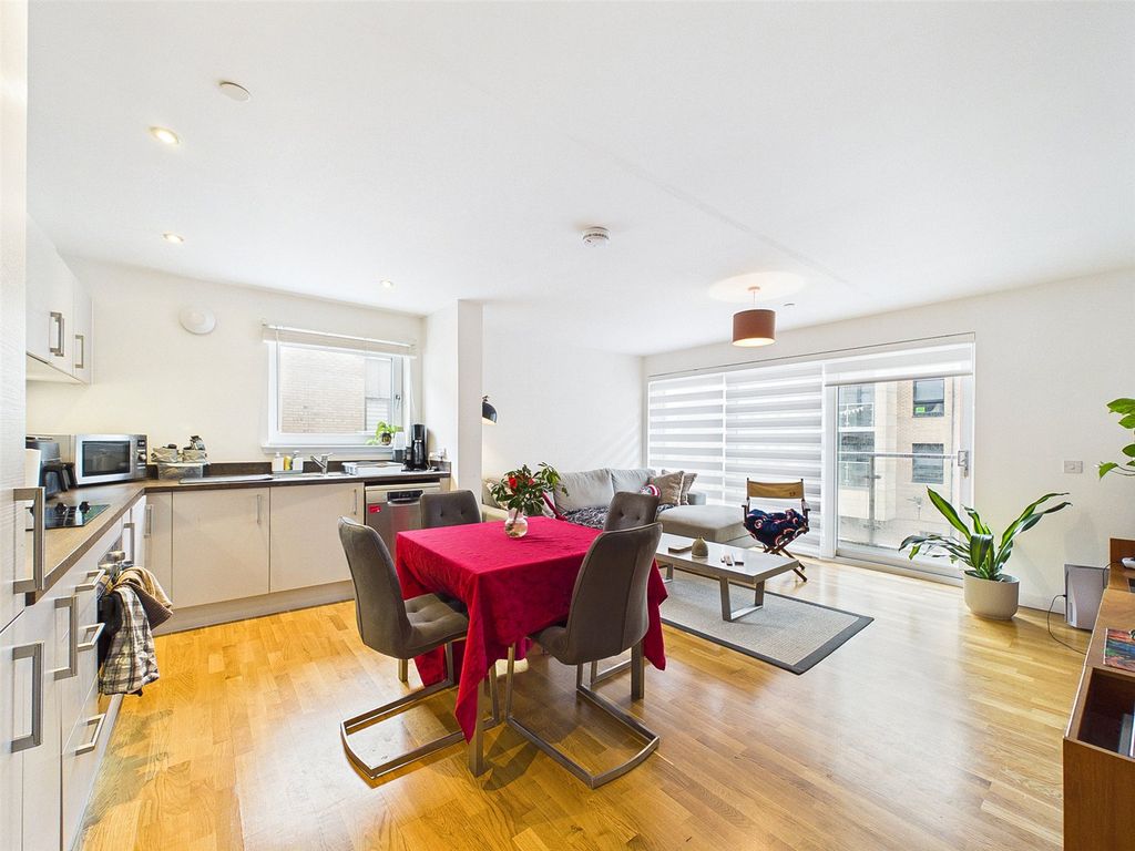 Additional image 4 of 2 bed flat for saleShrubhill Walk, Edinburgh EH7