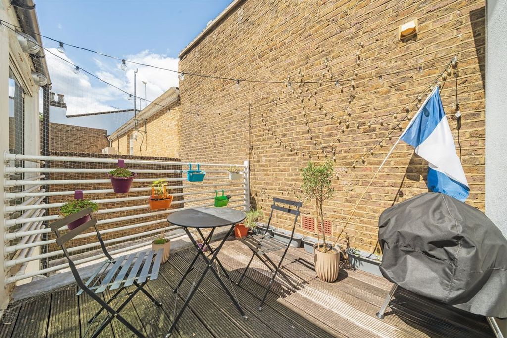 Property photo 3 of 7