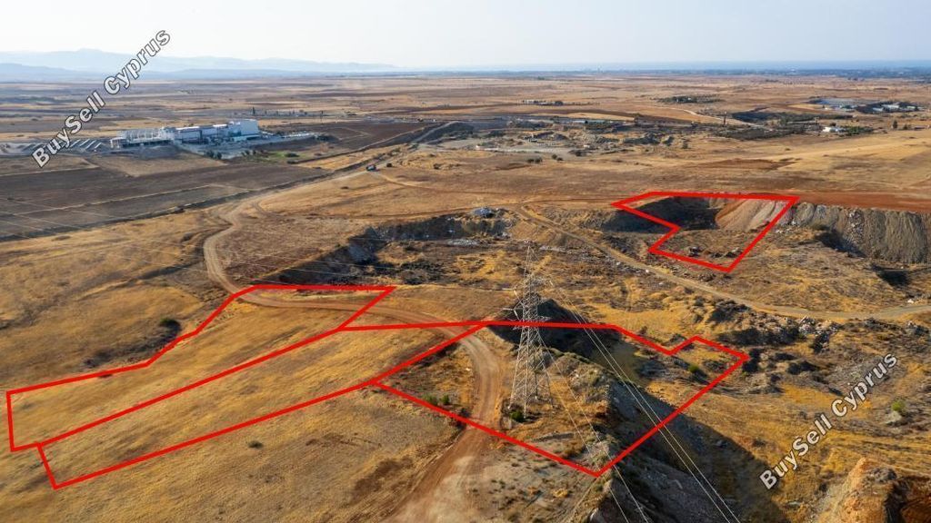 Property photo 2 of 2