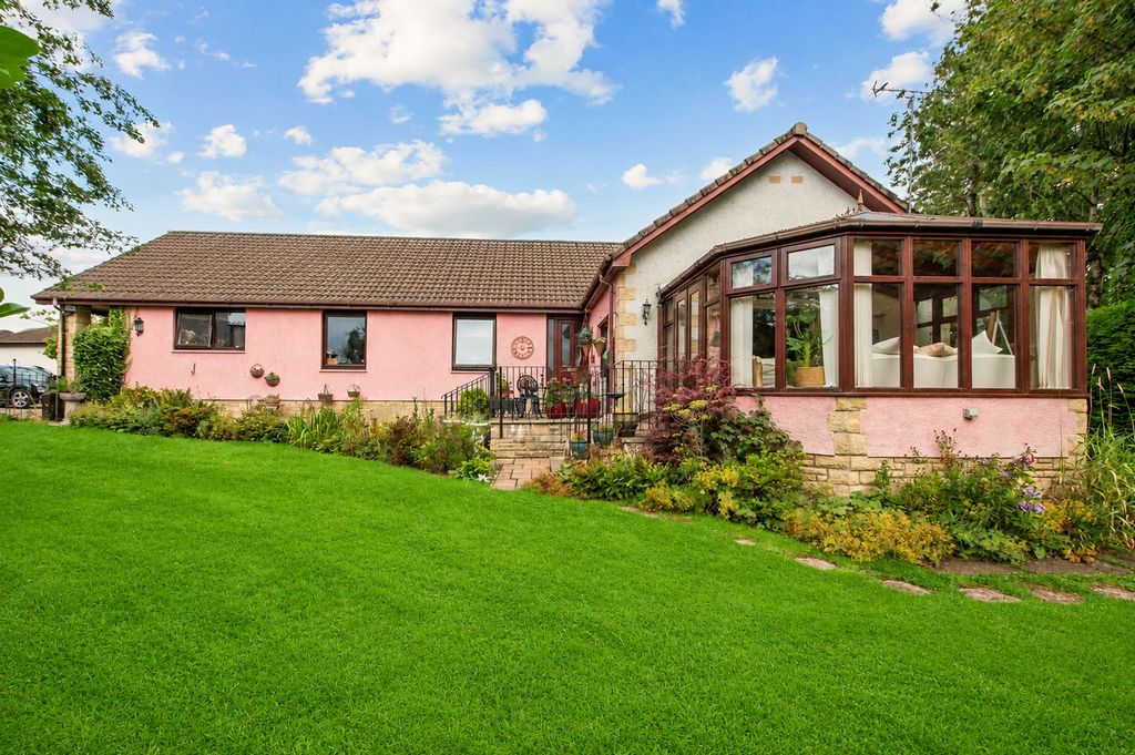 Property photo 1 of 30