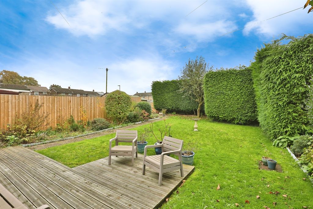 Property photo 3 of 12