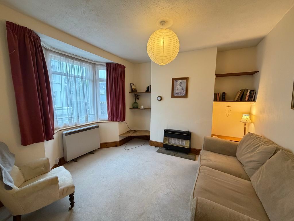 Property photo 3 of 9 Photo 4