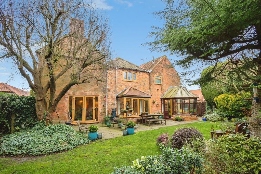 Property photo 2 of 30 Pbox-Img.Jpg