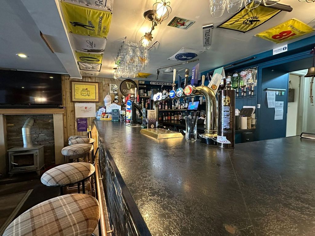 Property photo 2 of 38