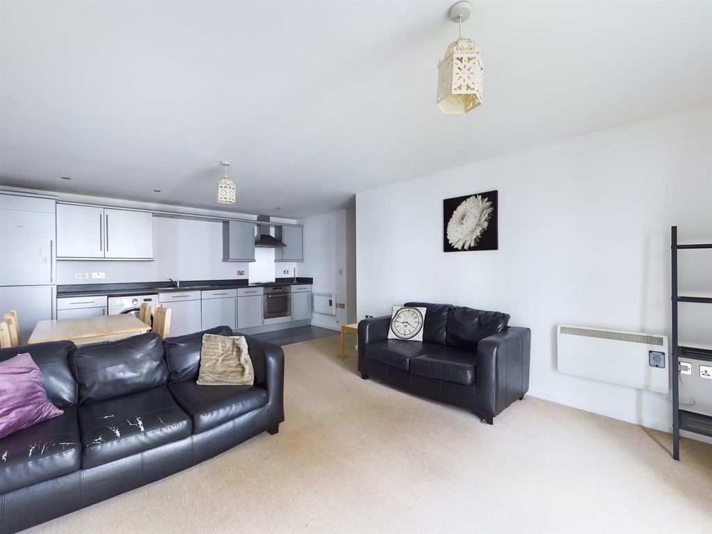 Property photo 3 of 10 Cam00148P1-Pr0108-Still05.Jpg