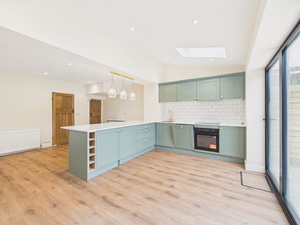 Property photo 3 of 10 5519684
