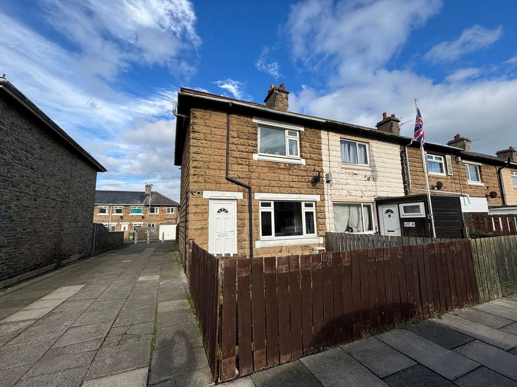 Property photo 1 of 8