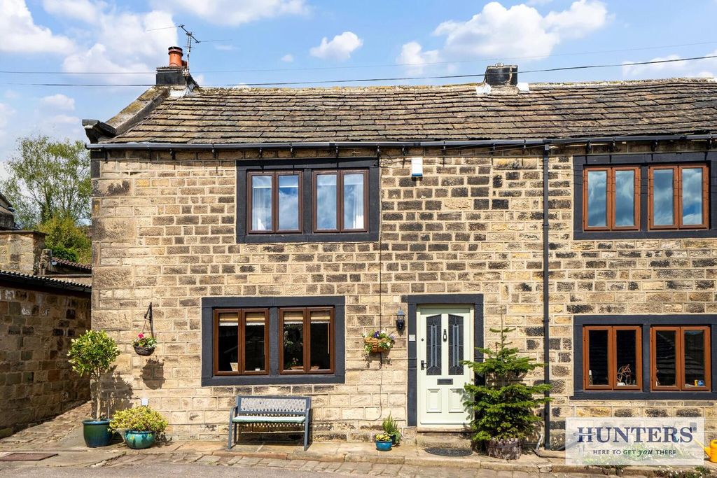 Property photo 1 of 17 Front (Exterior)