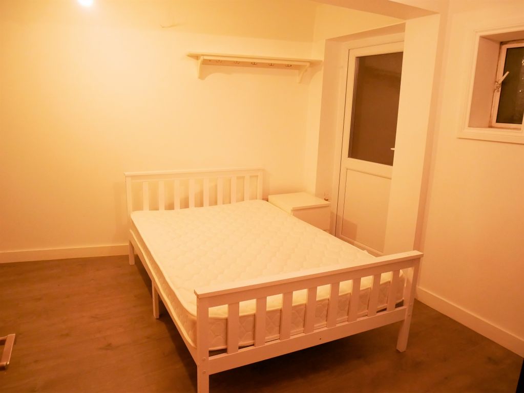 Property photo 1 of 3