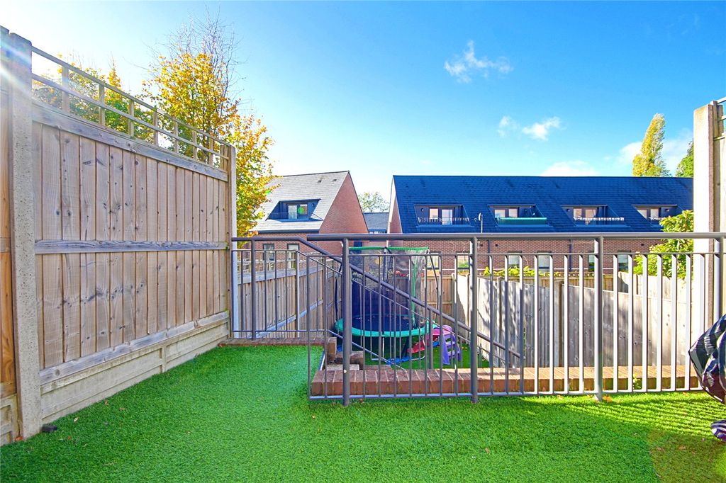 Property photo 3 of 20 Picture No. 18