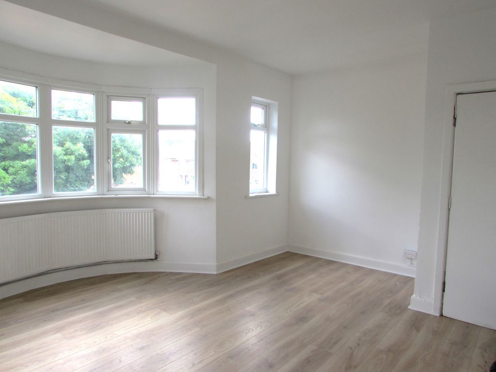 Property photo 2 of 7 Gallery