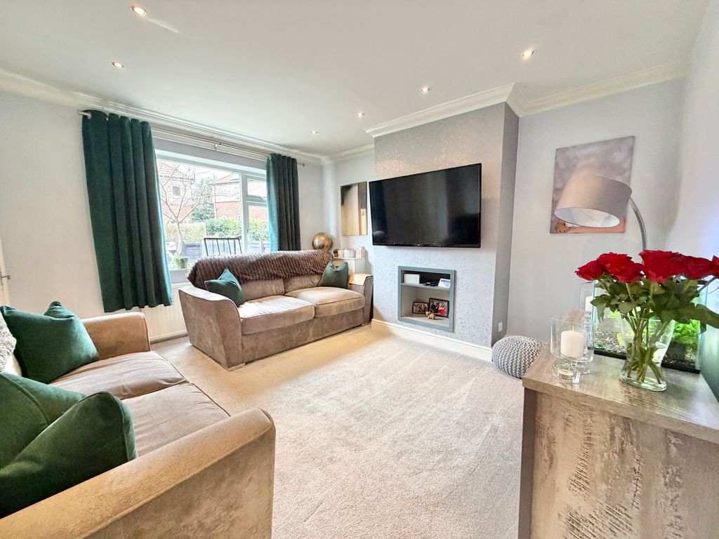 Property photo 2 of 14 Living Room