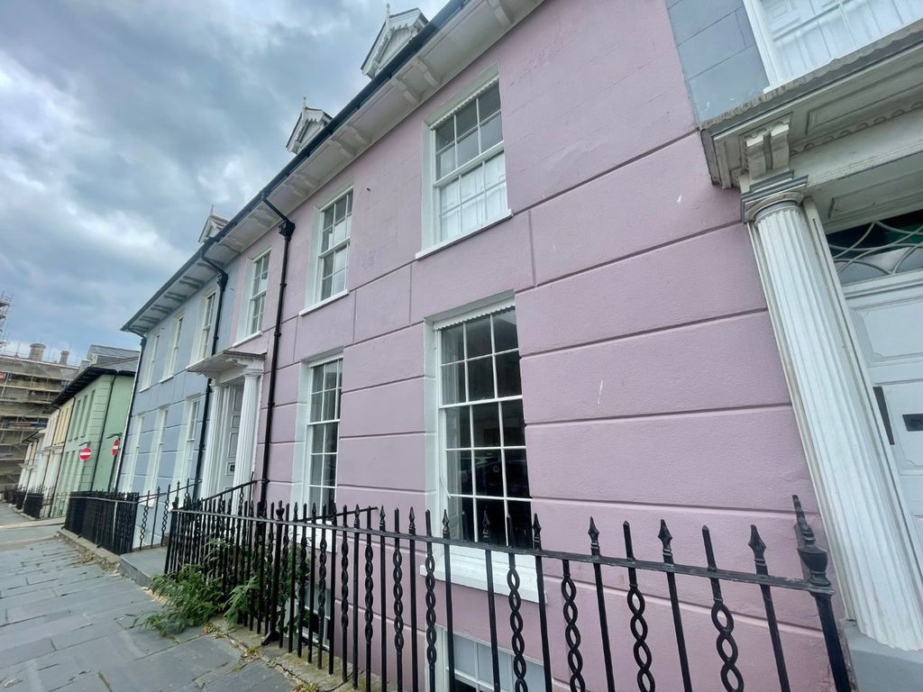 Property photo 3 of 37