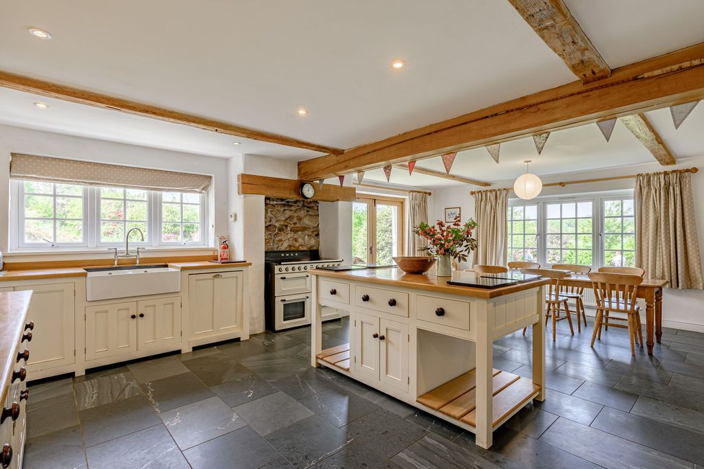 Property photo 2 of 73 Brantrake