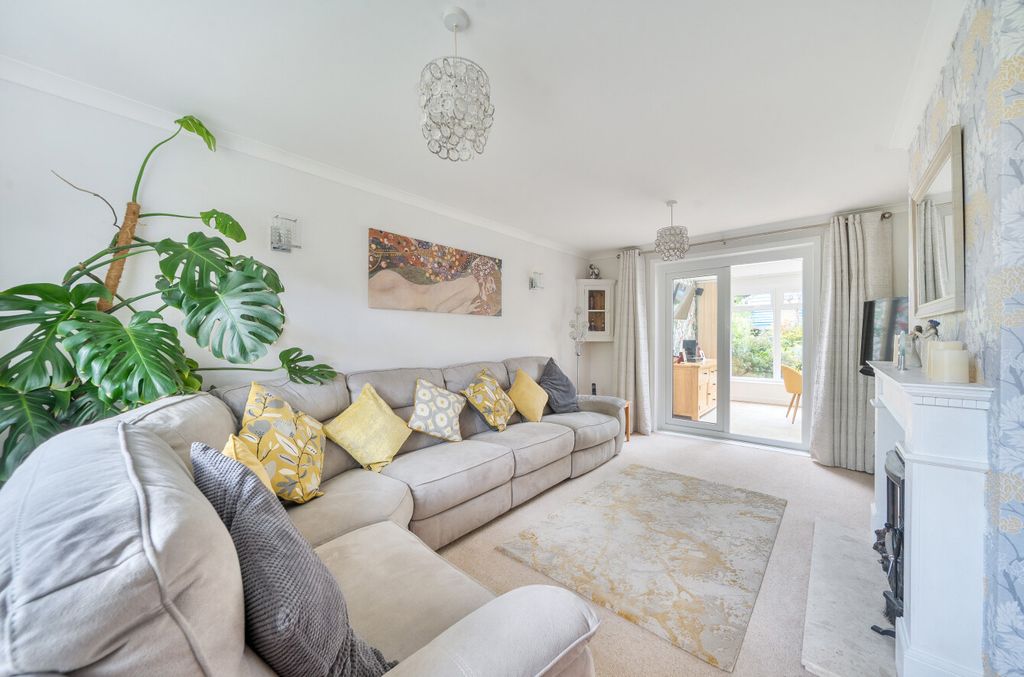 Property photo 2 of 16 1464603-6-6A0B163...