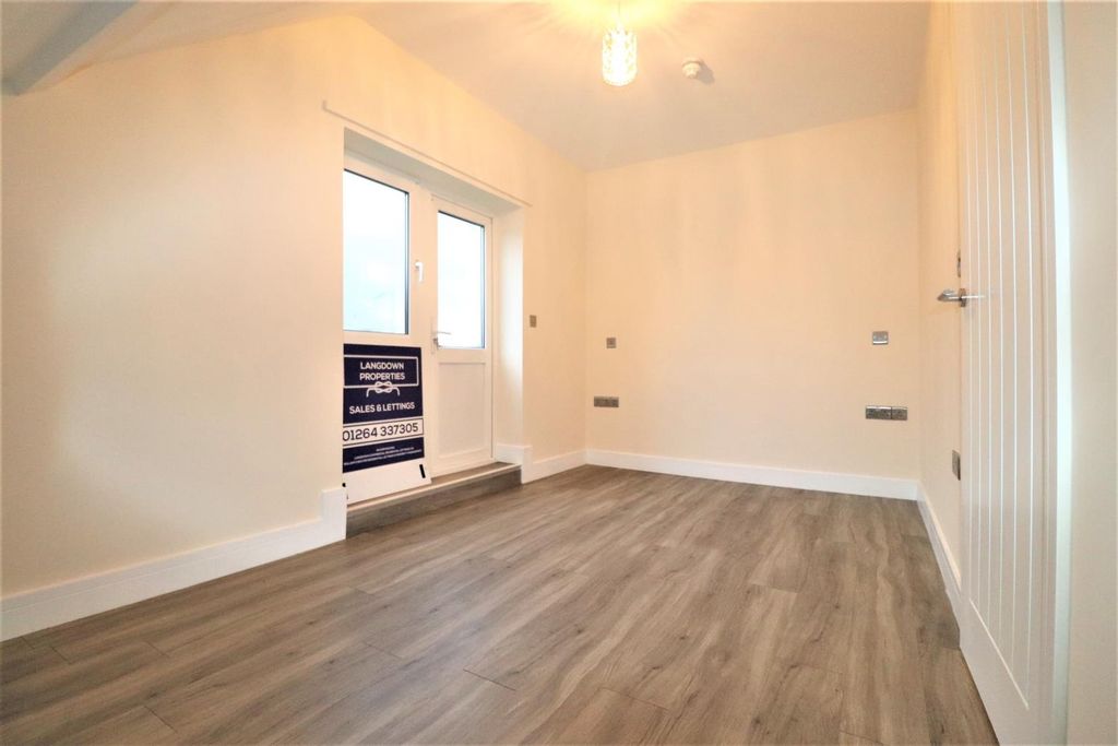 Property photo 2 of 6 Img_5032