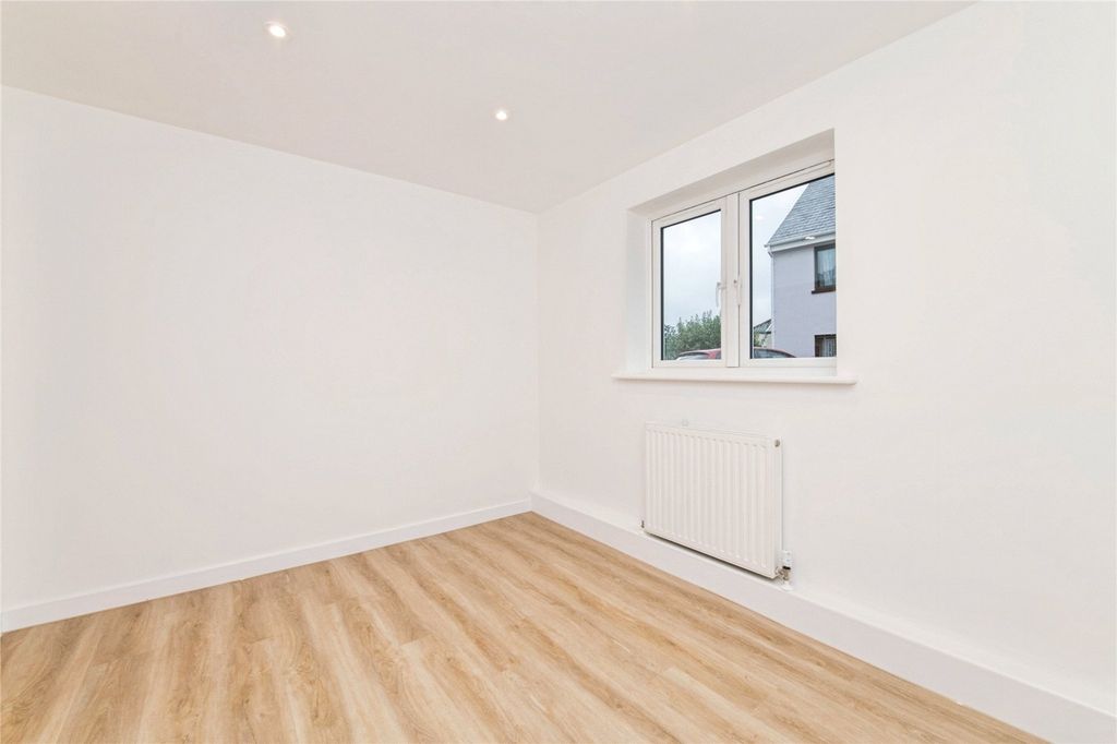 Additional image 11 of 2 bed flat for saleKerslakes Court, Honiton, Devon EX14