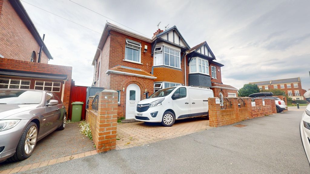 Property photo 1 of 30 4224280