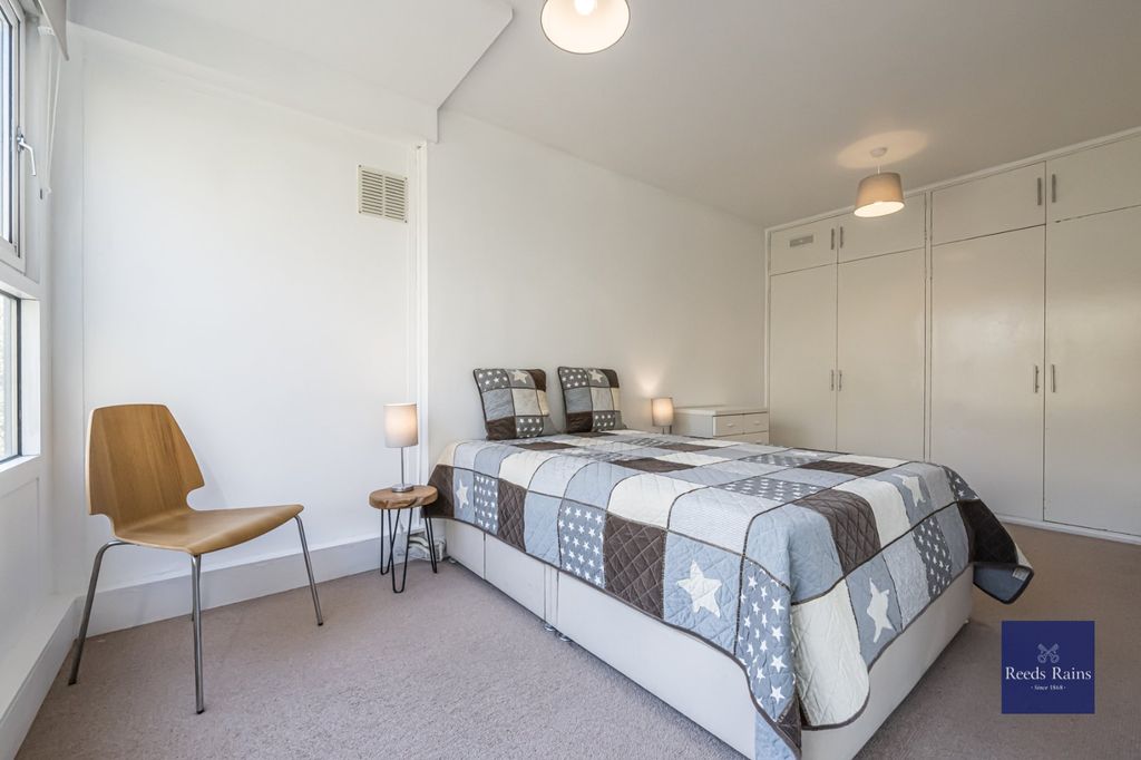 Property photo 3 of 12 Bedroom