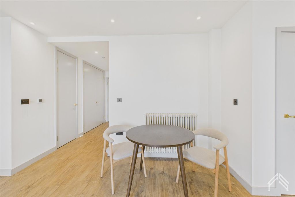 Property photo 3 of 21 3.Jpg