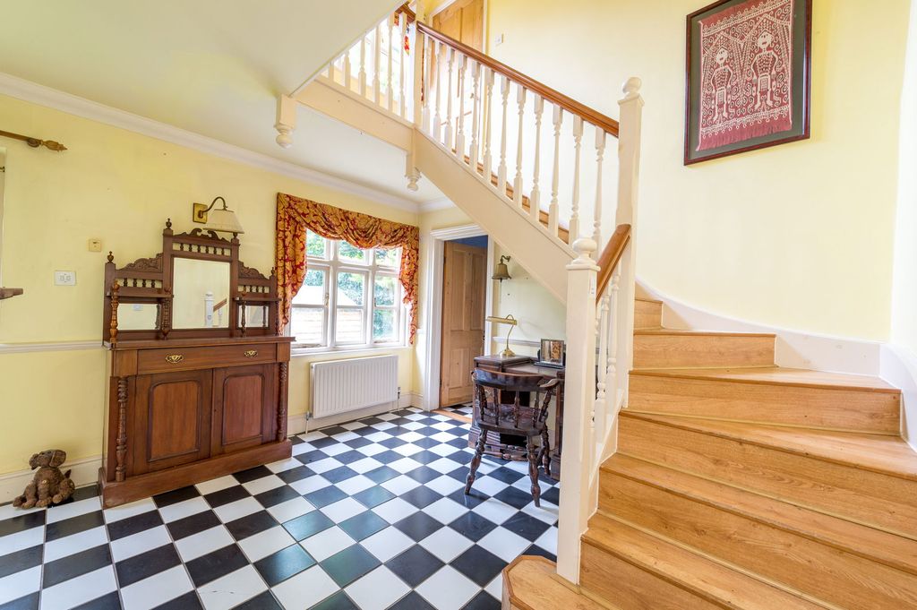 Property photo 3 of 30