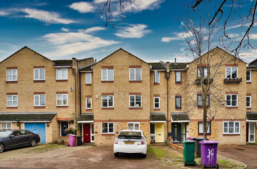 Property photo 1 of 21