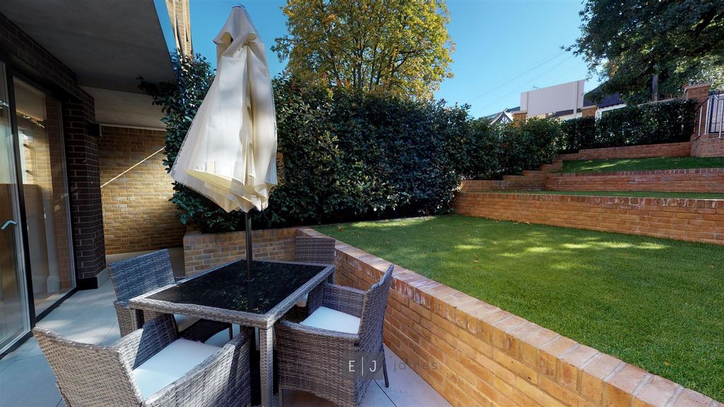 Property photo 3 of 16