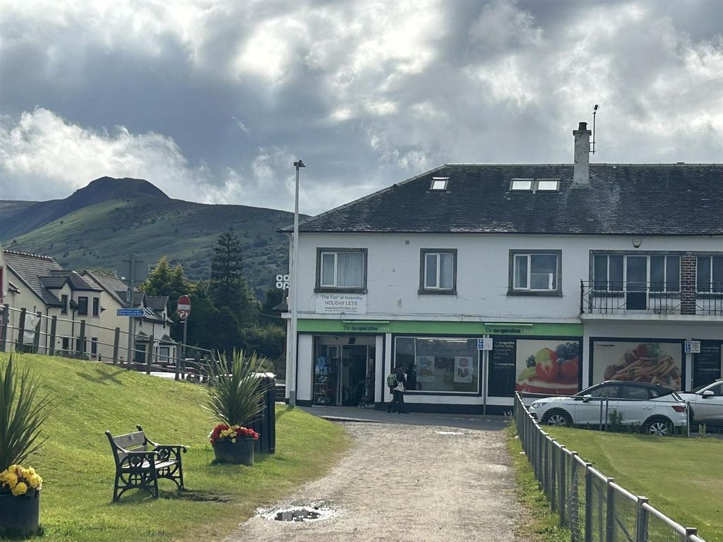 Property photo 3 of 40 Upper Flat, Invercloy Buildings